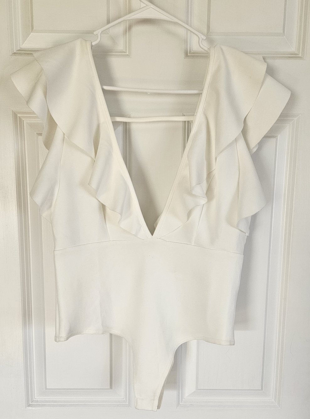 NWT White Ruffle Deep-V Women’s Bodysuit